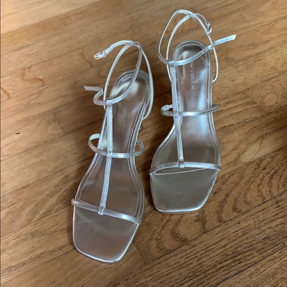 MARC FISHER gold kitten heels